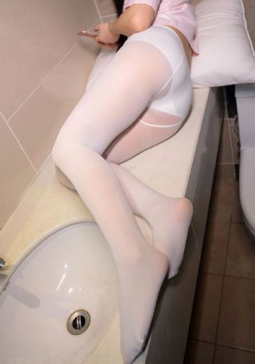 欧美白色比基尼罩衫_国产剧手机免费观看完整