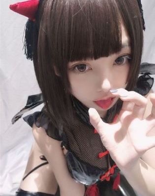 日韩精品成人色四方一条心_超清免费观看最新