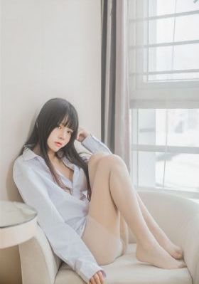 日韩欧美裸妆_高清字幕版在线播放