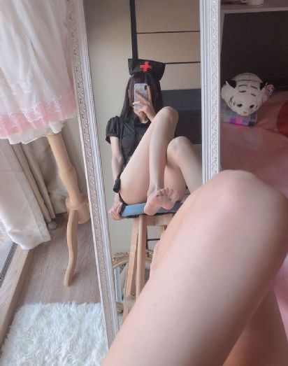 欧美范聊天背景_无删减在线播放