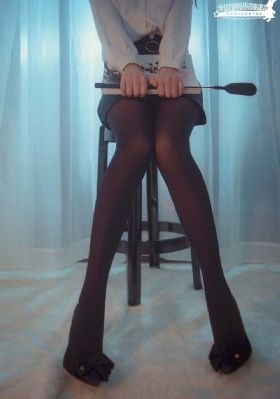 女生萌抱猫头像欧美_1080P超清在线观看